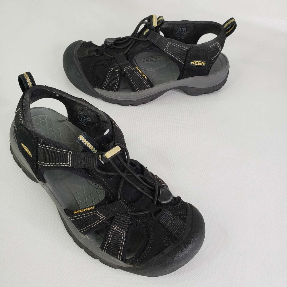 Keen Venice H2 Hiking Sandals Womens 7.5 Black Waterproof Athletic Outdoor Shoes